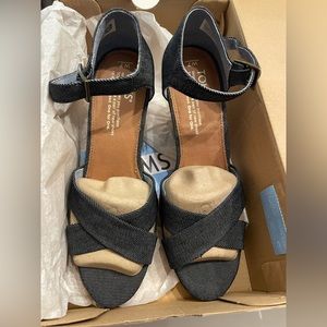 TOMS Women's Sienna Wedge Sandals US7 Black